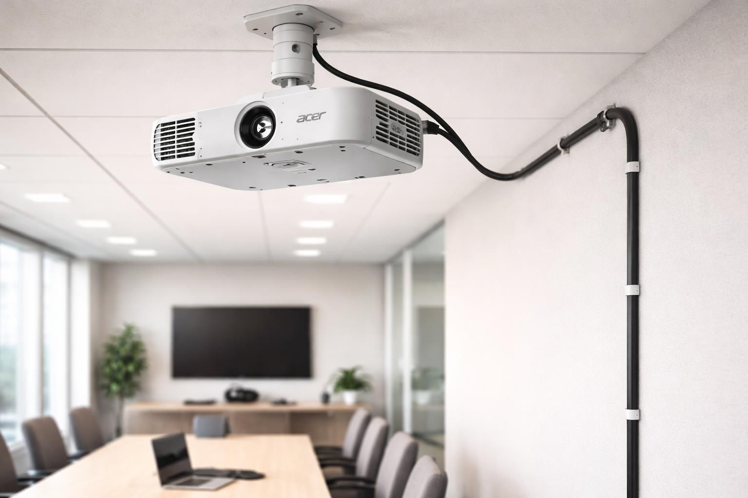 découvrez comment réaliser un câblage hdmi longue distance propre et efficace pour un vidéoprojecteur acer en entreprise, assurant une qualité d'image optimale et une installation professionnelle.